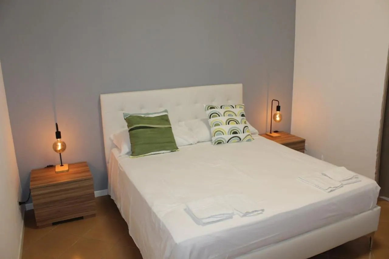 Sicilian Vibes Rooms With Suite Aeroporto di Catania Fontana Rossa